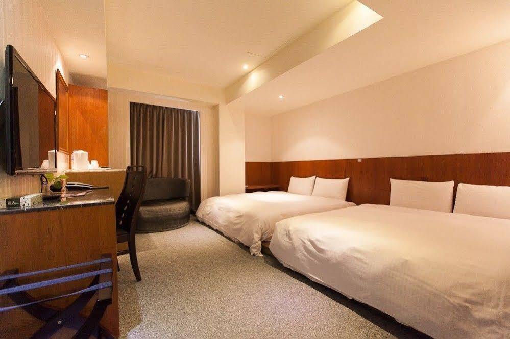 Roaders Hotel Dongda Hualien Exterior foto